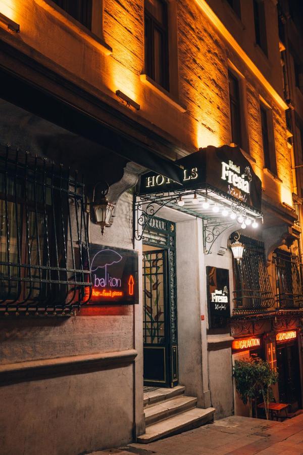 Fresia * Istambul